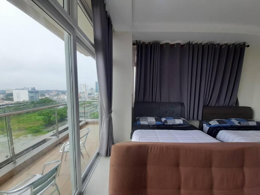 Smart Suite Balcony Riverine Кучинг Экстерьер фото